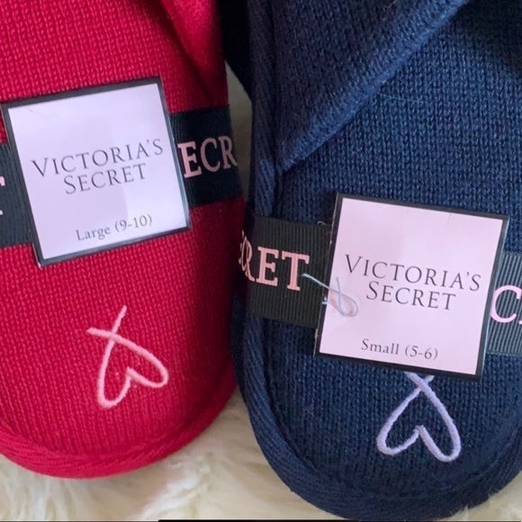 Victoria’s Secret Pom Pom Slippers - Picture 5 of 7